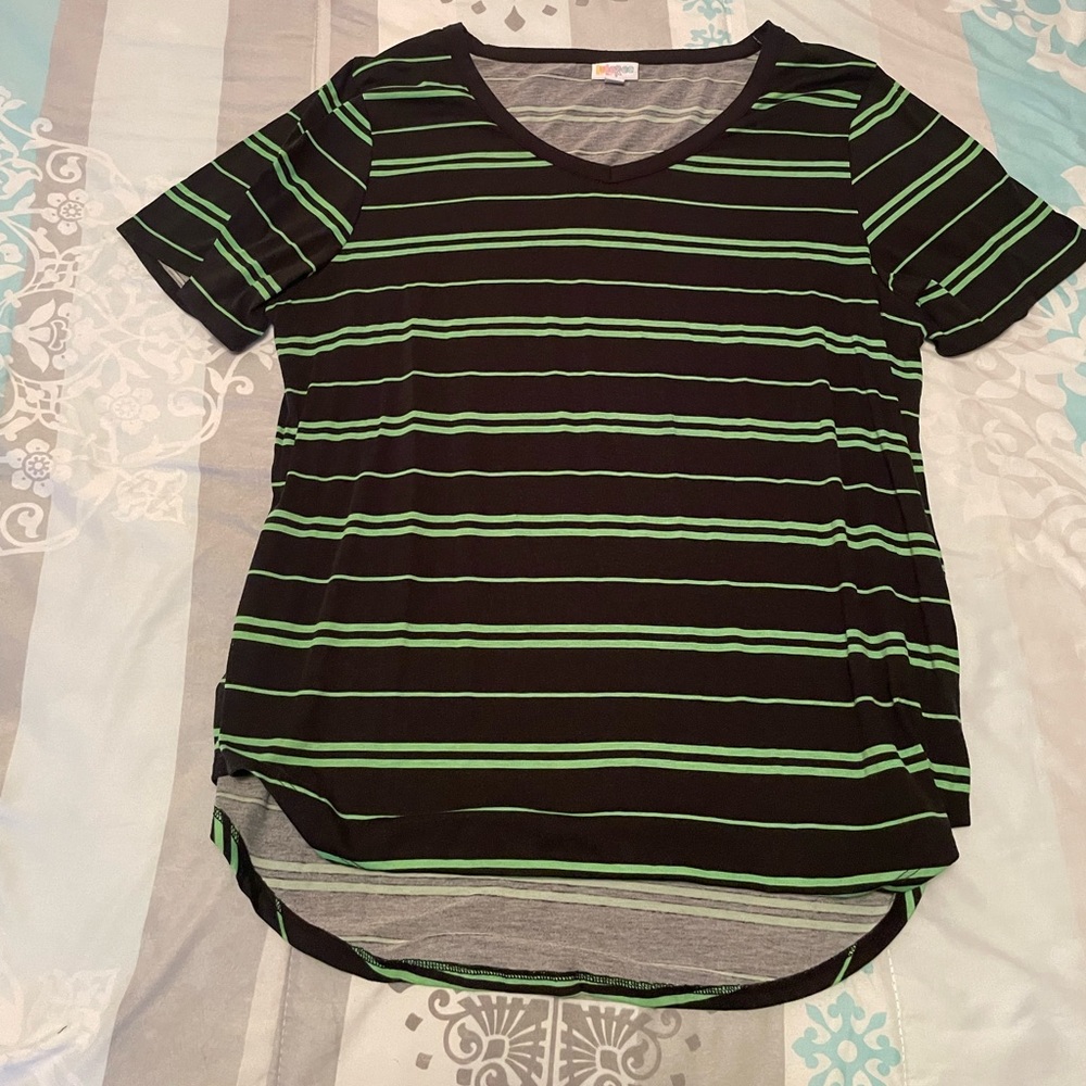 Lularoe Iris V-Neck